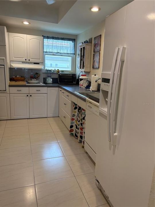 For Sale: $417,000 (2 beds, 2 baths, 1255 Square Feet)