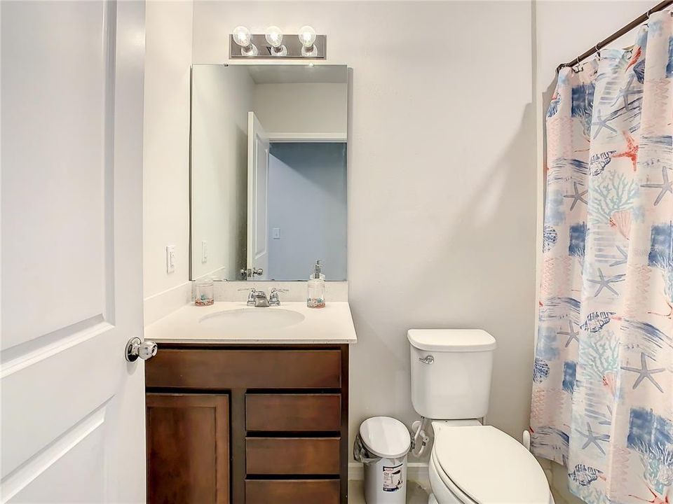 В аренду: $2,800 (5 спален, 3 ванн, 2615 Квадратных фут)