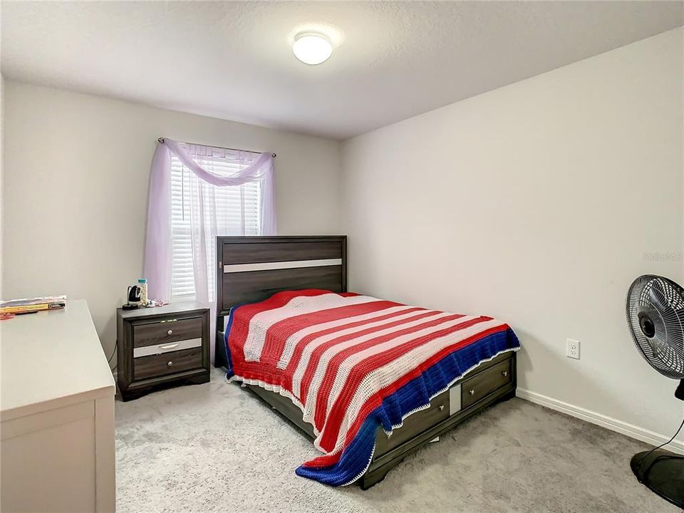 В аренду: $2,800 (5 спален, 3 ванн, 2615 Квадратных фут)