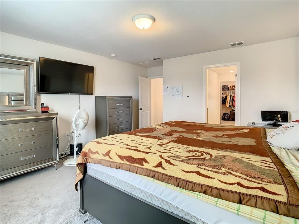 В аренду: $2,800 (5 спален, 3 ванн, 2615 Квадратных фут)