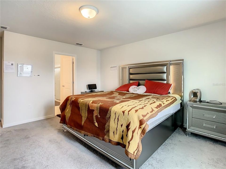 В аренду: $2,800 (5 спален, 3 ванн, 2615 Квадратных фут)