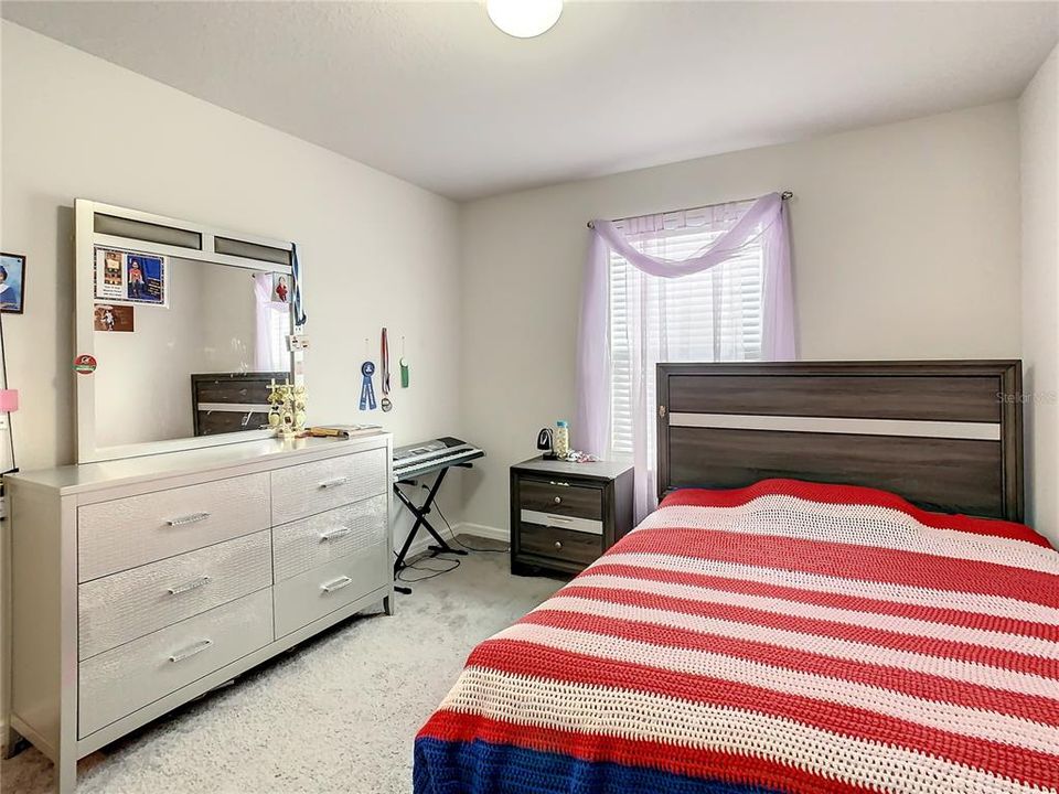 В аренду: $2,800 (5 спален, 3 ванн, 2615 Квадратных фут)