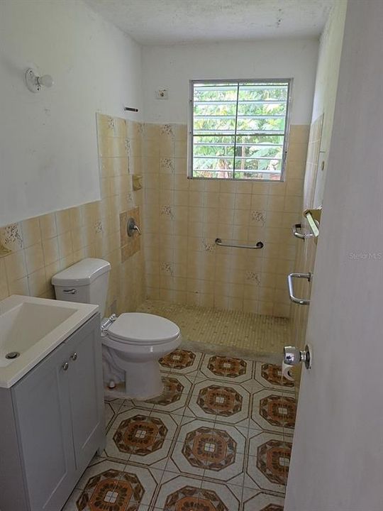 For Sale: $219,000 (3 beds, 2 baths, 1400 Square Feet)