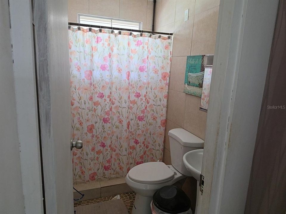 For Sale: $219,000 (3 beds, 2 baths, 1400 Square Feet)