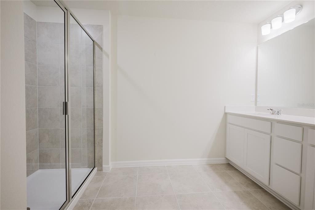 В аренду: $2,400 (3 спален, 2 ванн, 1699 Квадратных фут)