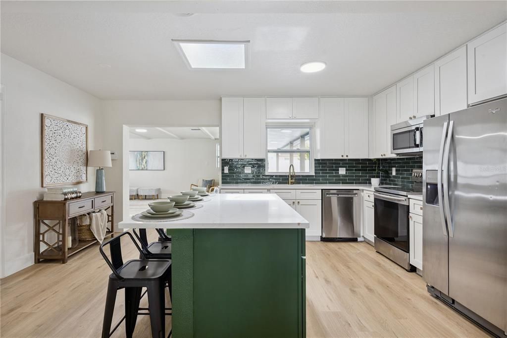 For Sale: $360,000 (3 beds, 2 baths, 1428 Square Feet)