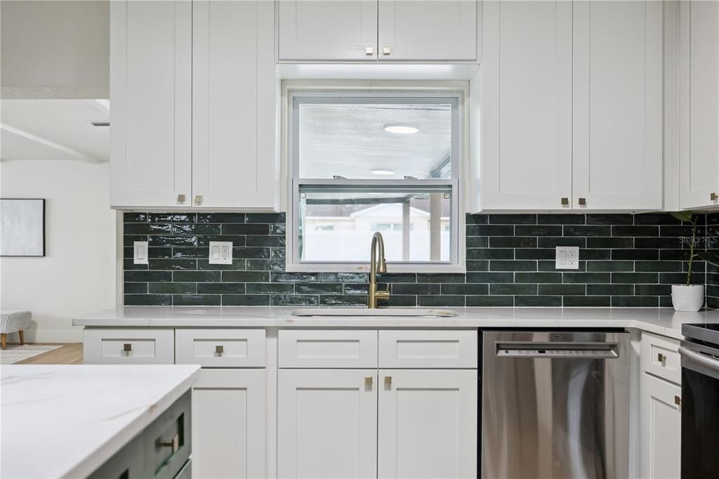 For Sale: $360,000 (3 beds, 2 baths, 1428 Square Feet)
