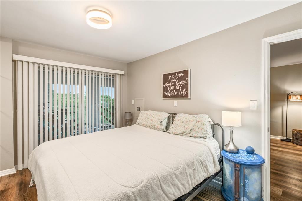 For Rent: $2,500 (2 beds, 2 baths, 970 Square Feet)