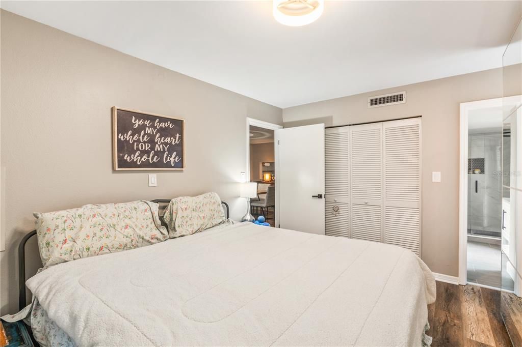 For Rent: $2,500 (2 beds, 2 baths, 970 Square Feet)