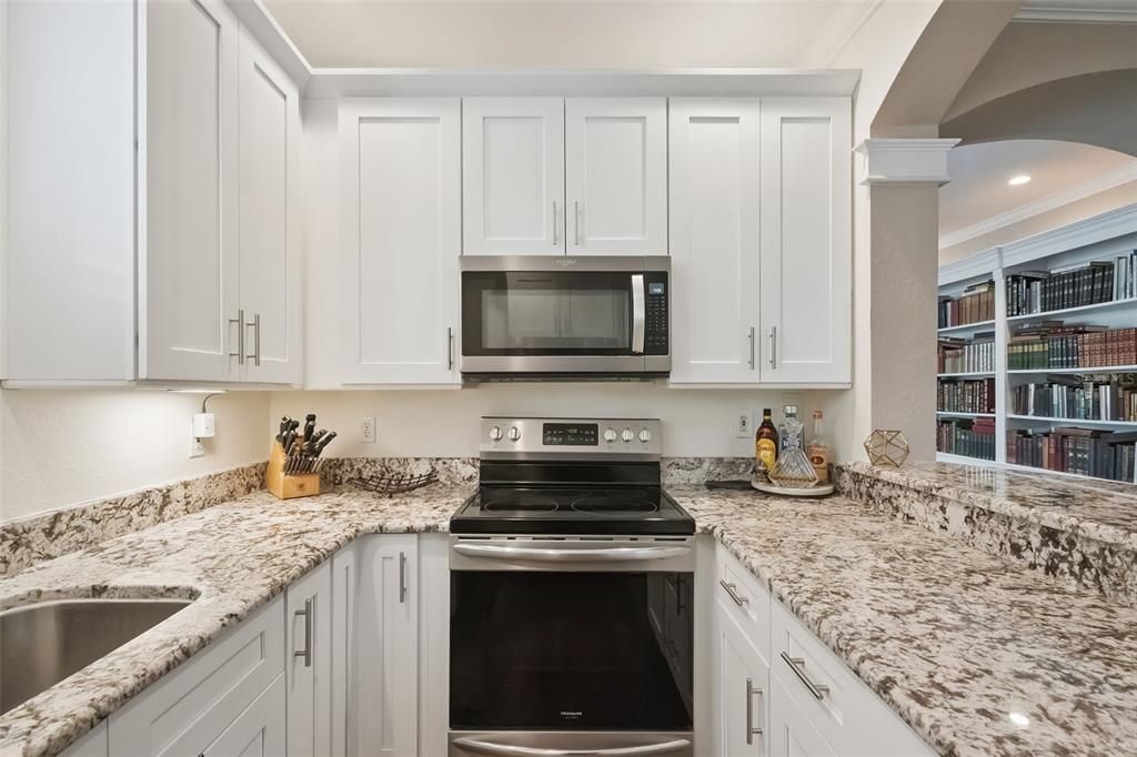 For Sale: $355,000 (4 beds, 2 baths, 1707 Square Feet)