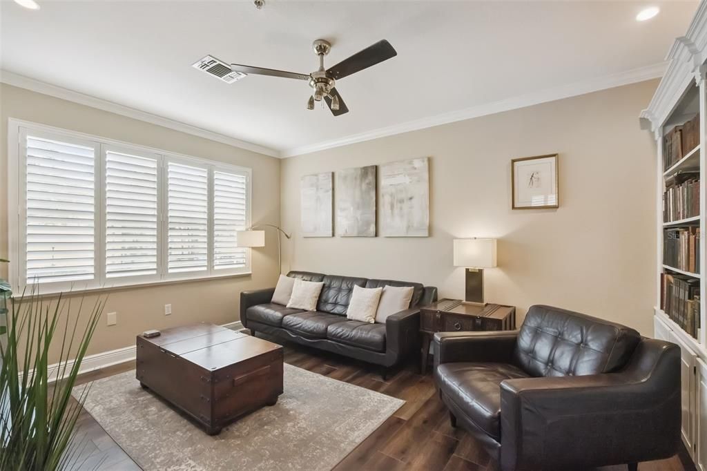 For Sale: $355,000 (4 beds, 2 baths, 1707 Square Feet)