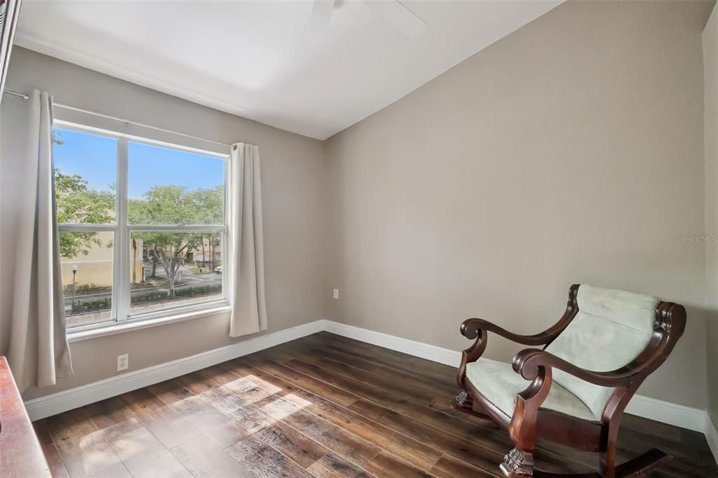 For Sale: $355,000 (4 beds, 2 baths, 1707 Square Feet)