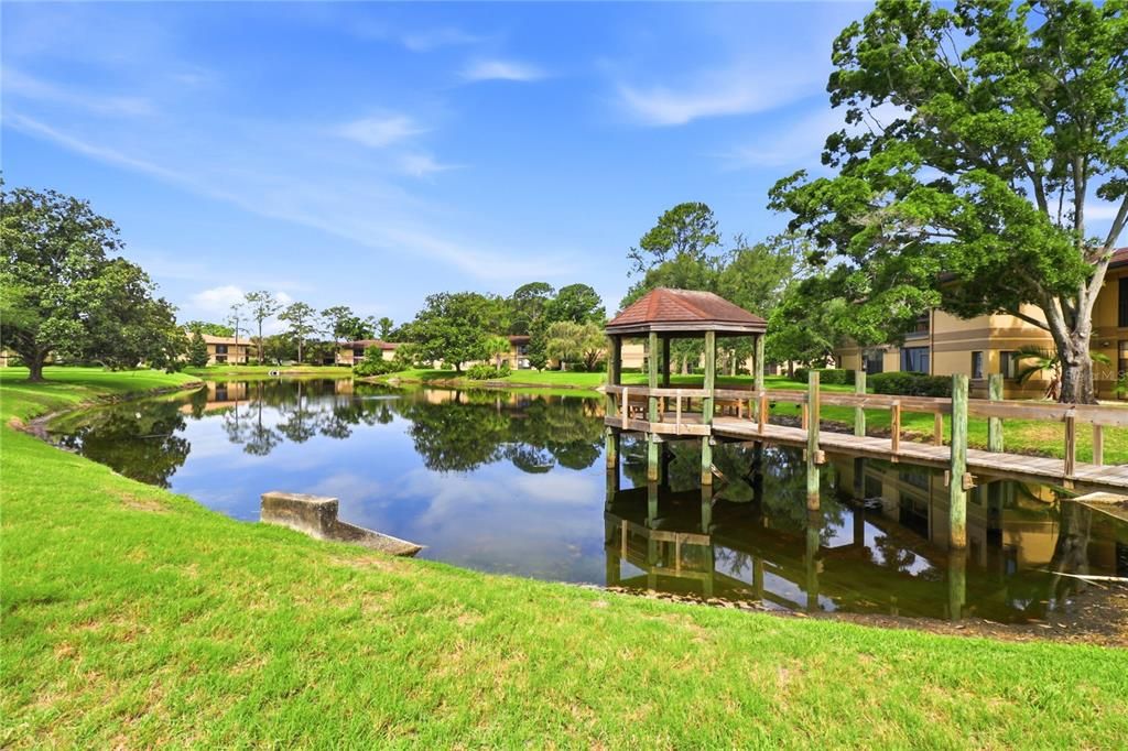 For Sale: $227,000 (2 beds, 2 baths, 1100 Square Feet)
