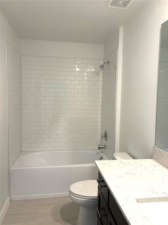 For Rent: $2,400 (4 beds, 2 baths, 1935 Square Feet)