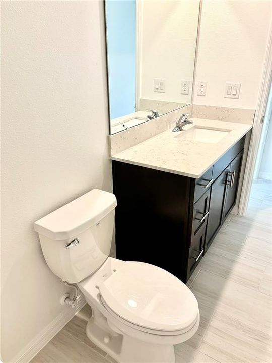 For Rent: $2,400 (4 beds, 2 baths, 1935 Square Feet)