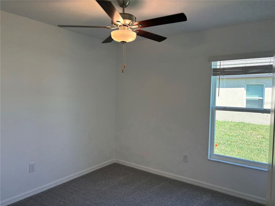 For Rent: $2,400 (4 beds, 2 baths, 1935 Square Feet)