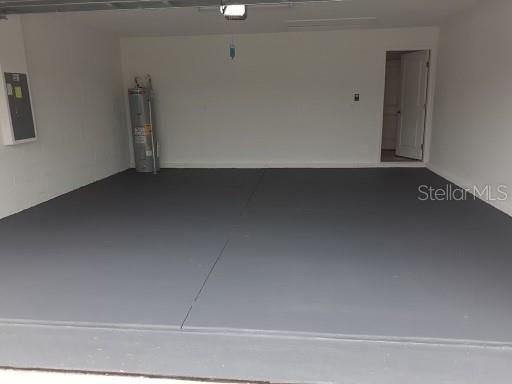 For Rent: $2,400 (4 beds, 2 baths, 1935 Square Feet)