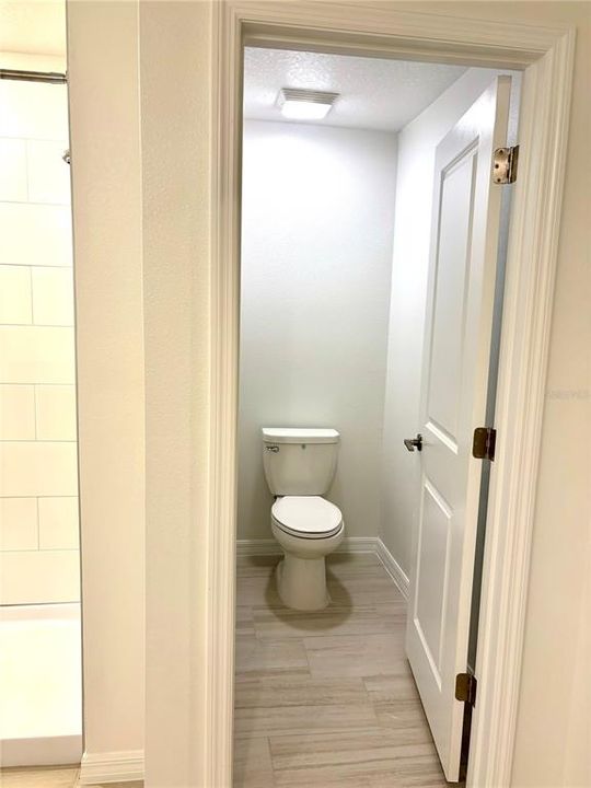 For Rent: $2,400 (4 beds, 2 baths, 1935 Square Feet)