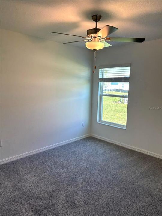 For Rent: $2,400 (4 beds, 2 baths, 1935 Square Feet)