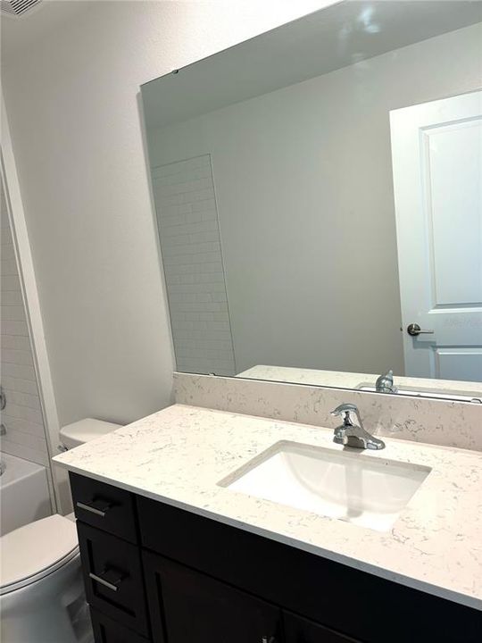 For Rent: $2,400 (4 beds, 2 baths, 1935 Square Feet)