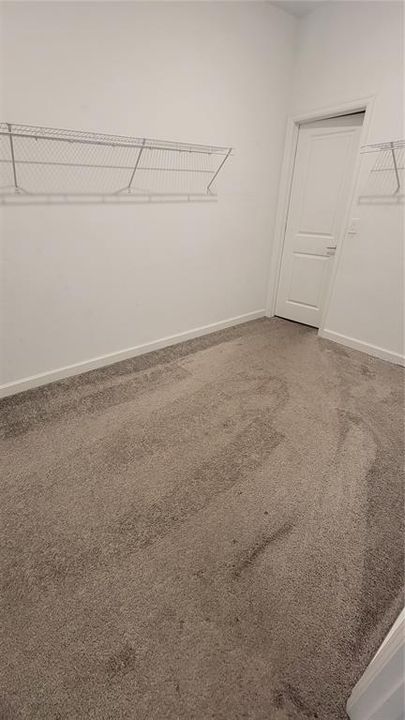 For Rent: $2,400 (4 beds, 3 baths, 2658 Square Feet)