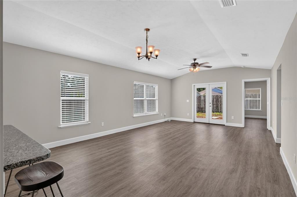 For Sale: $269,000 (3 beds, 2 baths, 1310 Square Feet)