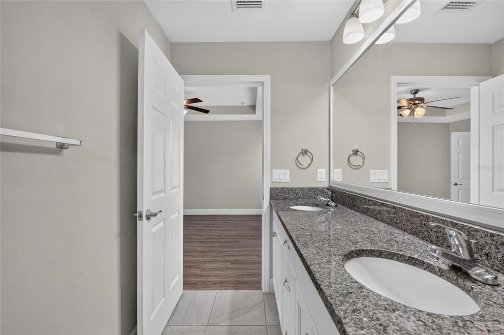 For Sale: $269,000 (3 beds, 2 baths, 1310 Square Feet)