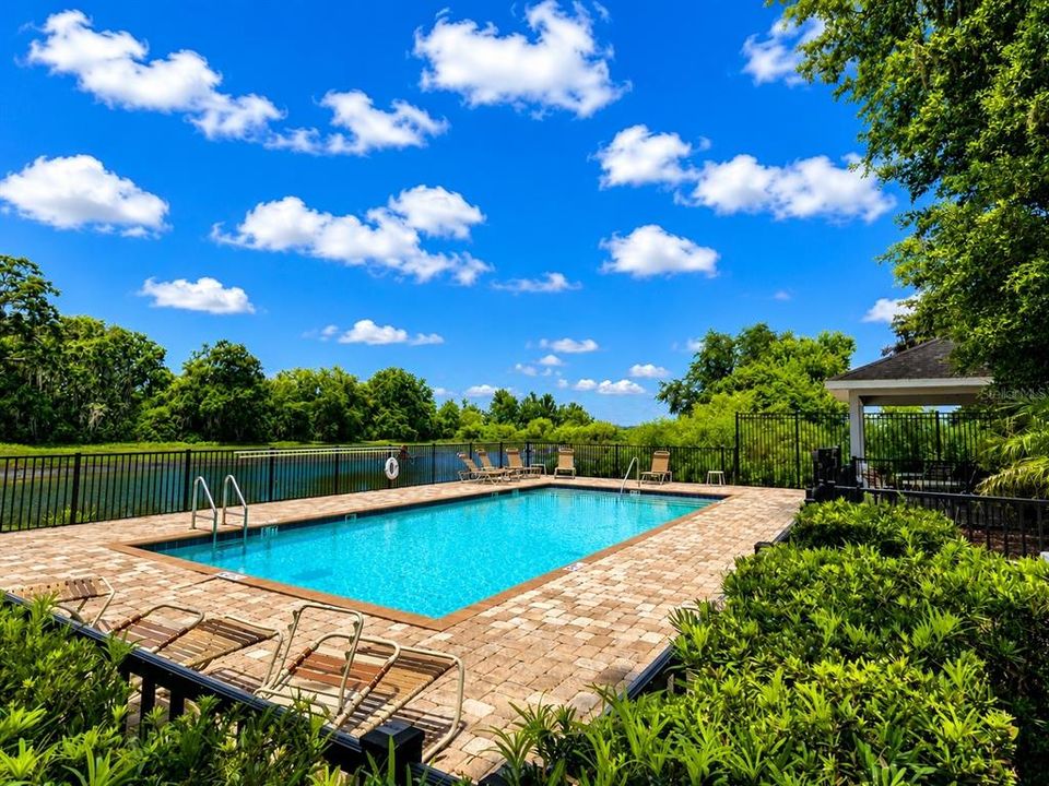 For Rent: $2,100 (3 beds, 2 baths, 1702 Square Feet)
