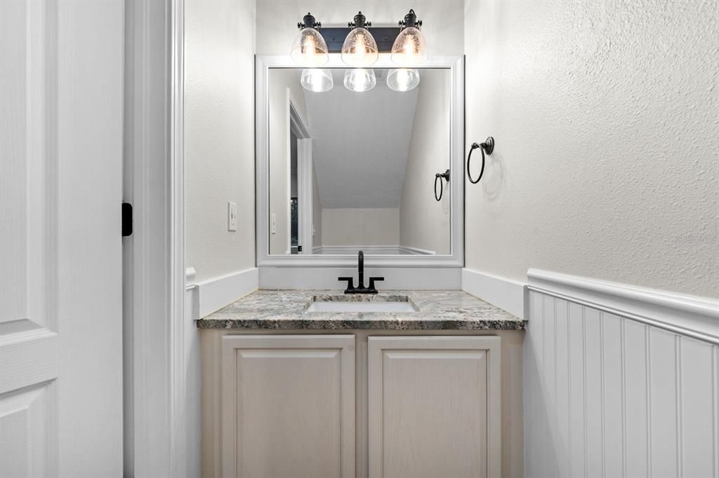 For Sale: $249,900 (2 beds, 2 baths, 1248 Square Feet)