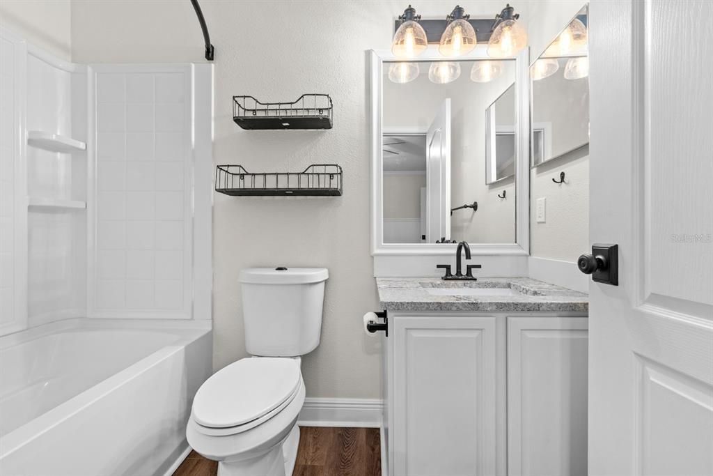 For Sale: $249,900 (2 beds, 2 baths, 1248 Square Feet)