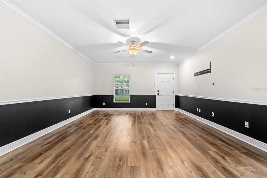 For Sale: $249,900 (2 beds, 2 baths, 1248 Square Feet)