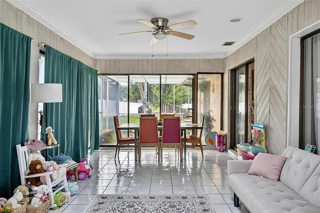 For Sale: $310,000 (3 beds, 2 baths, 2077 Square Feet)