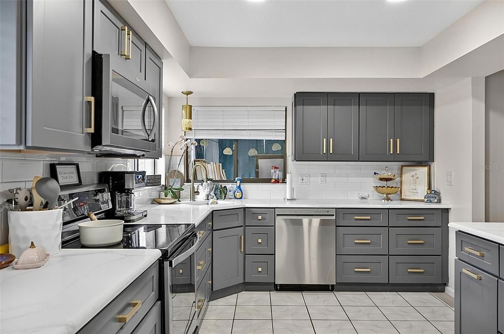 For Sale: $310,000 (3 beds, 2 baths, 2077 Square Feet)