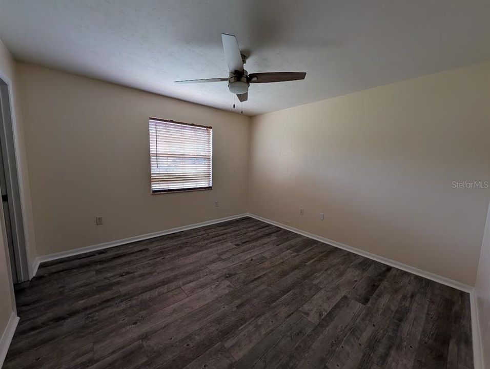 En Venta: $485,000 (4 camas, 2 baños, 2418 Pies cuadrados)