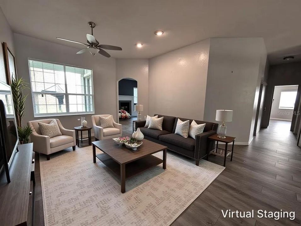 En Venta: $485,000 (4 camas, 2 baños, 2418 Pies cuadrados)