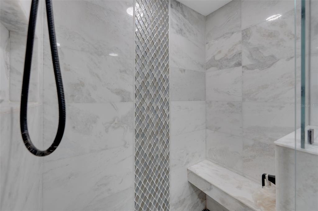 В аренду: $4,500 (2 спален, 2 ванн, 1050 Квадратных фут)