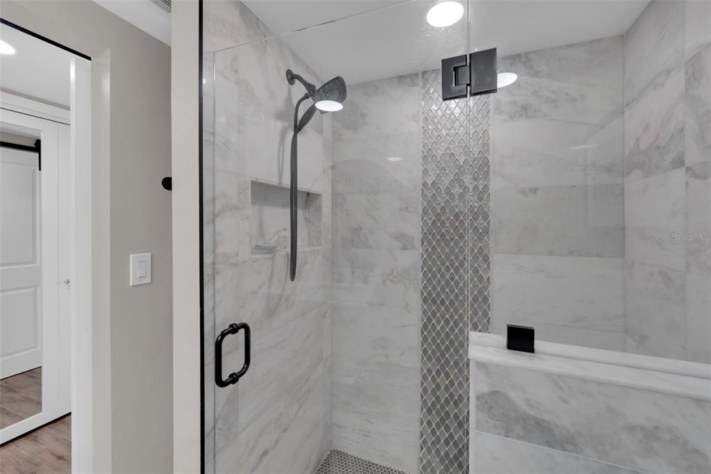 В аренду: $4,500 (2 спален, 2 ванн, 1050 Квадратных фут)