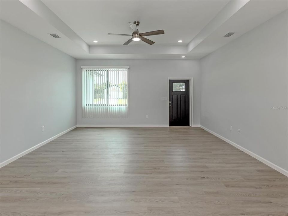 En Venta: $365,000 (3 camas, 2 baños, 1499 Pies cuadrados)