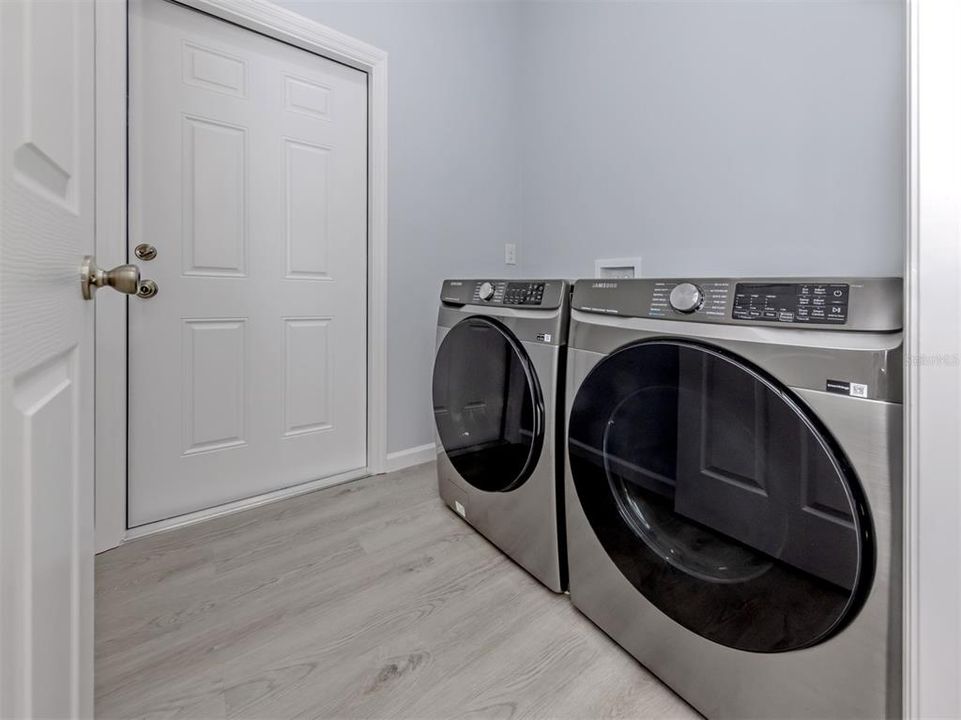 En Venta: $365,000 (3 camas, 2 baños, 1499 Pies cuadrados)