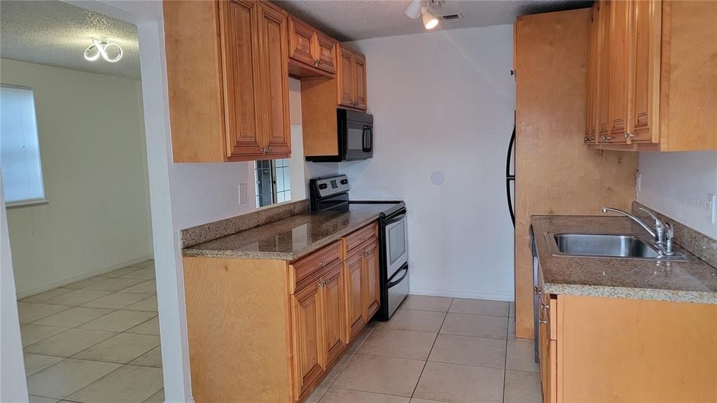 For Rent: $1,750 (3 beds, 2 baths, 1348 Square Feet)