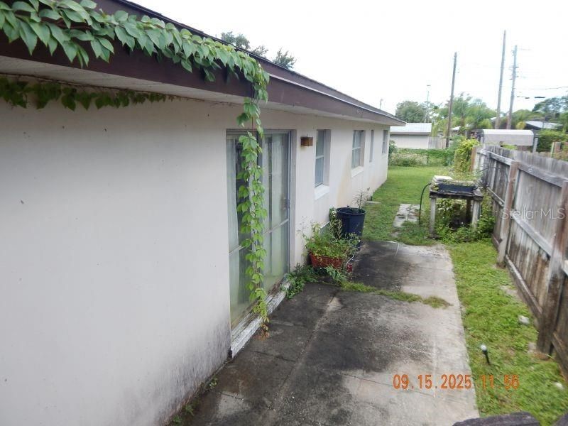 Activo con contrato: $139,900 (4 camas, 2 baños, 2239 Pies cuadrados)