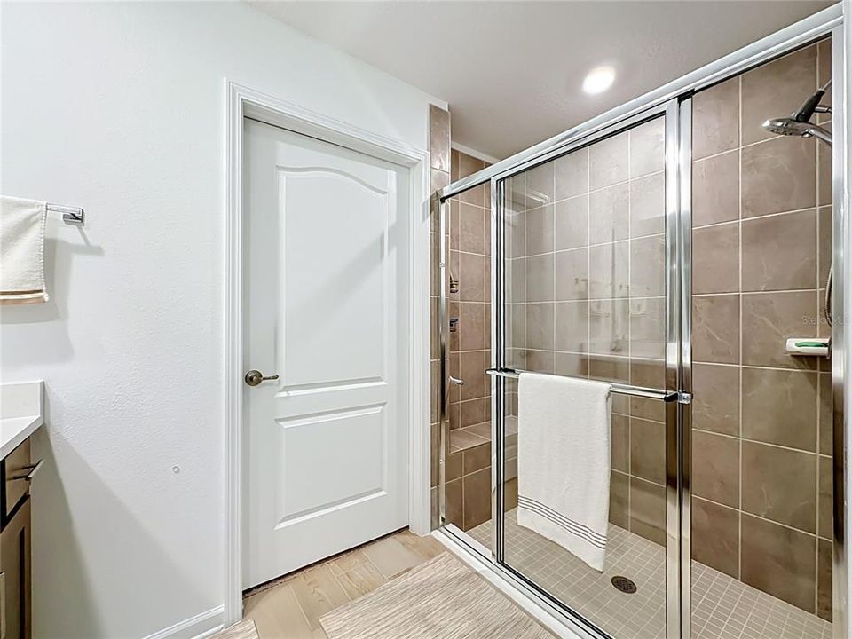 На продажу: $407,000 (2 спален, 2 ванн, 1799 Квадратных фут)