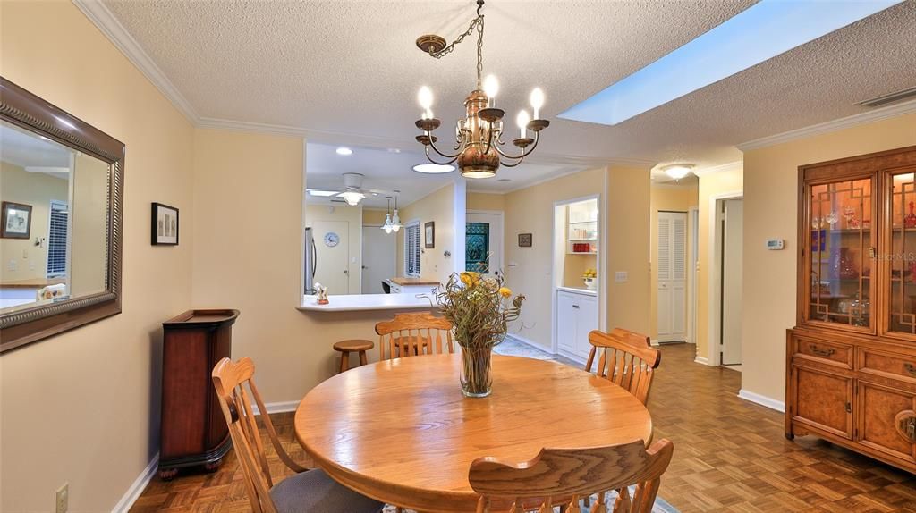 For Sale: $365,000 (3 beds, 2 baths, 1593 Square Feet)