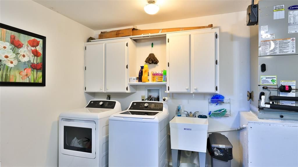 For Sale: $365,000 (3 beds, 2 baths, 1593 Square Feet)