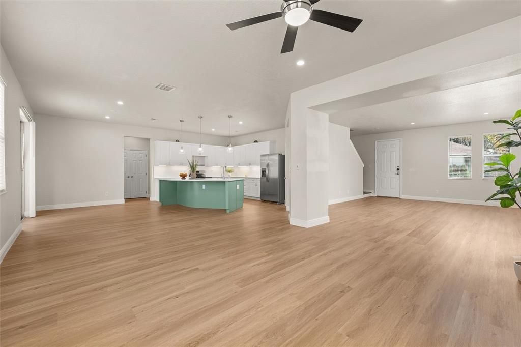 For Sale: $479,000 (4 beds, 3 baths, 2571 Square Feet)