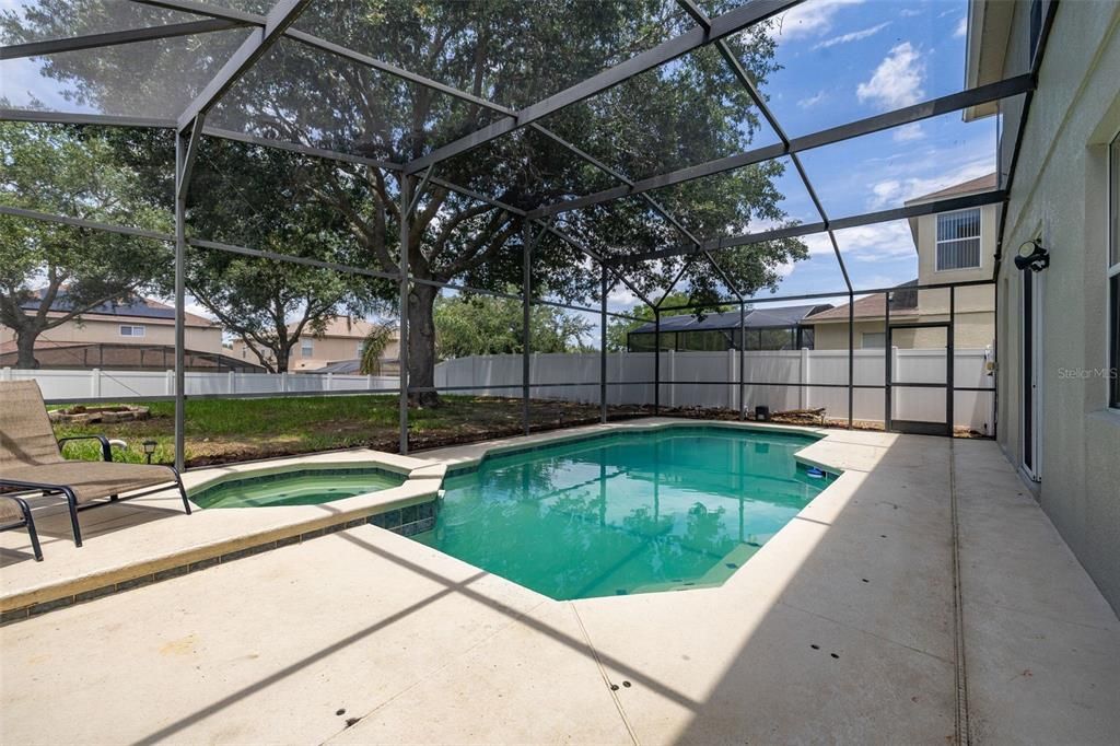 For Sale: $479,000 (4 beds, 3 baths, 2571 Square Feet)