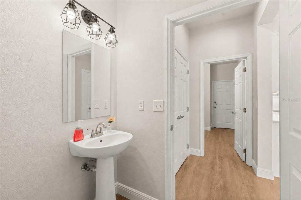 For Sale: $479,000 (4 beds, 3 baths, 2571 Square Feet)
