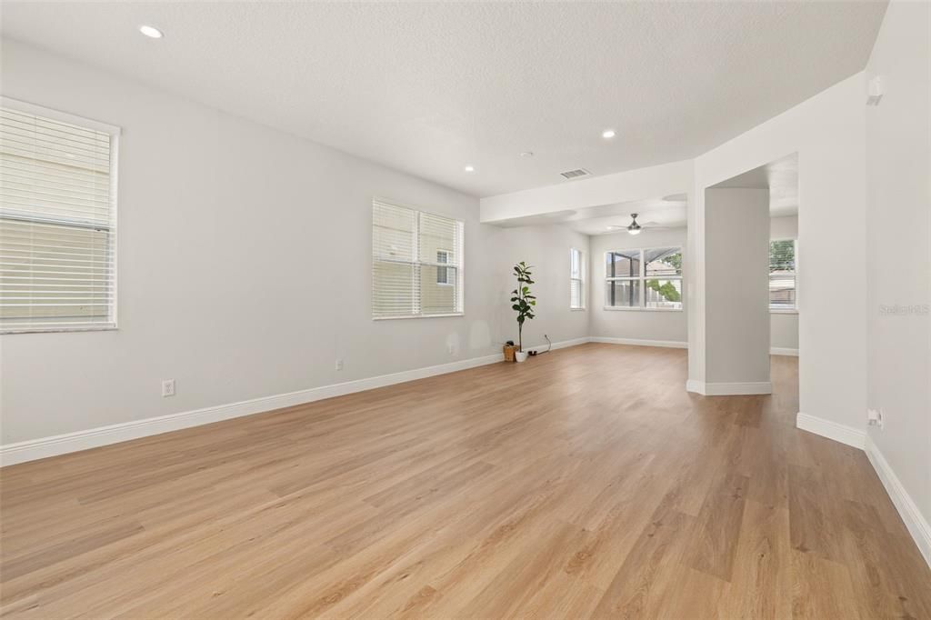 For Sale: $479,000 (4 beds, 3 baths, 2571 Square Feet)