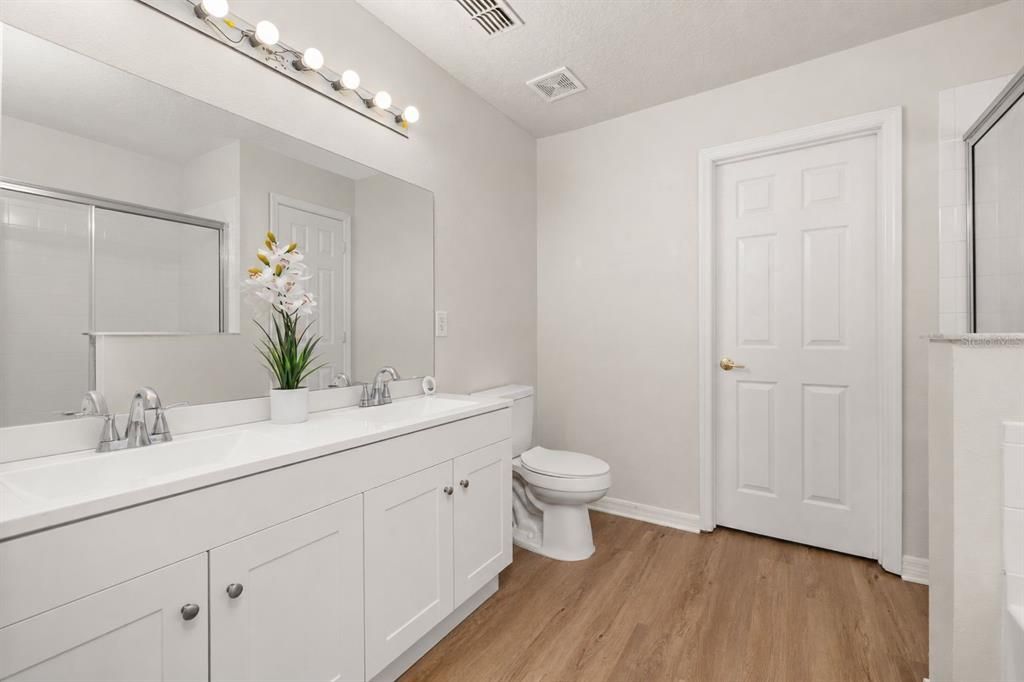 For Sale: $479,000 (4 beds, 3 baths, 2571 Square Feet)