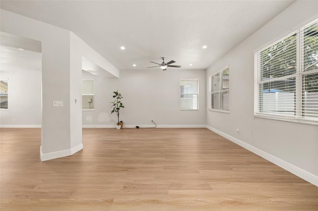 For Sale: $479,000 (4 beds, 3 baths, 2571 Square Feet)